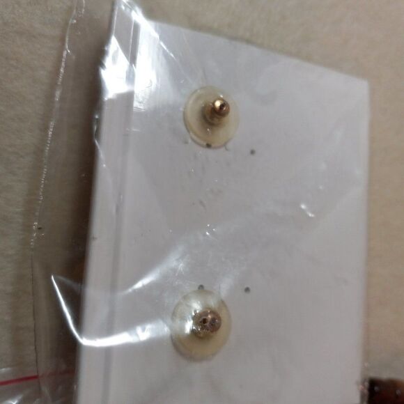 NWT Lee Sands Necklace and Earrings Set - Picture 9 of 10